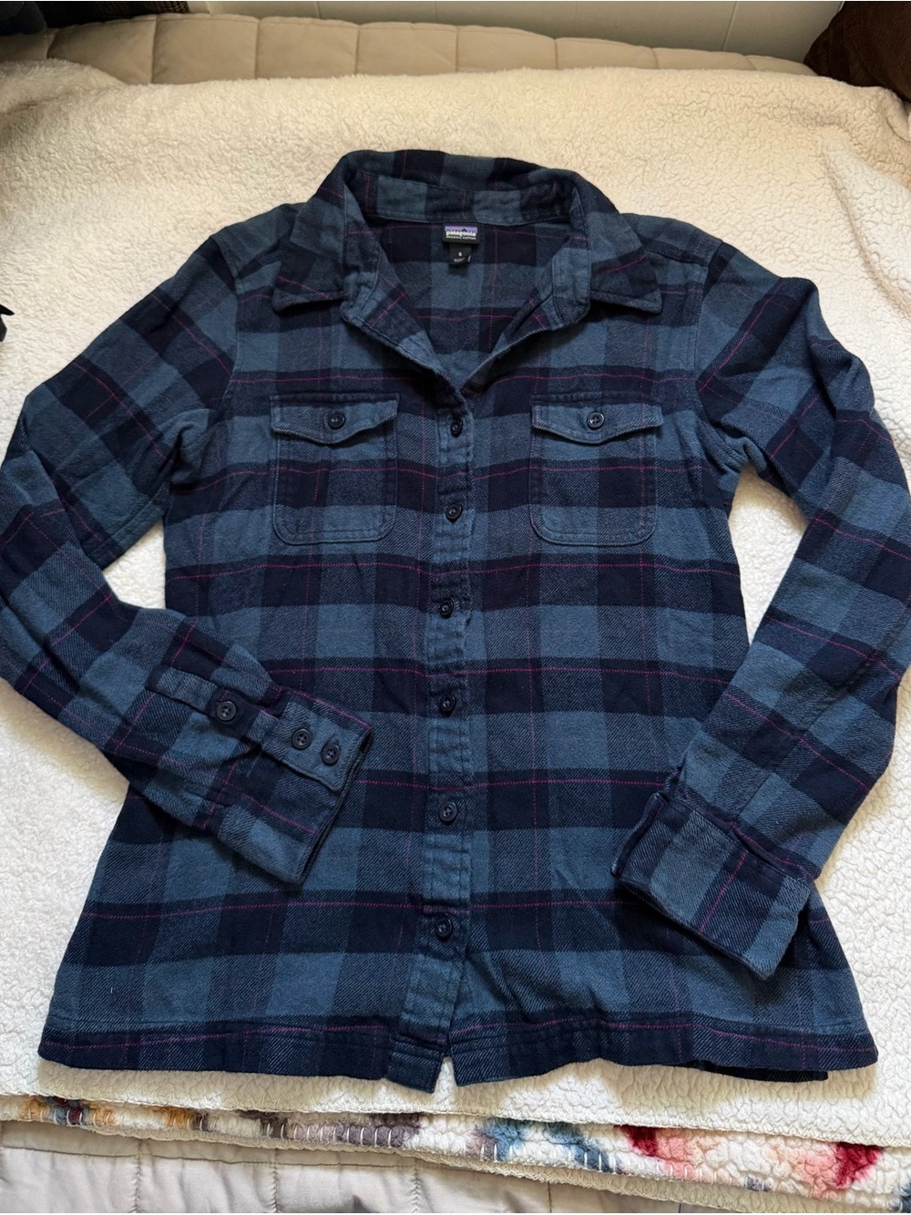 Patagonia Navy and Slate Blue Plaid Button-Up cardigan